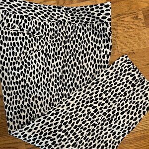 TALBOTS Black and White Capris - NWOT
